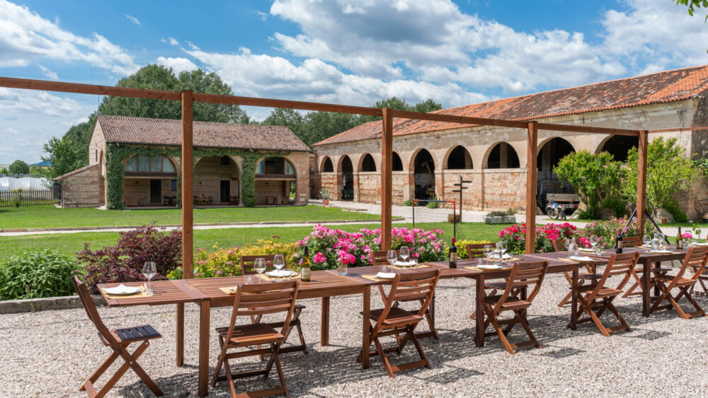BORGO FERIANI, BOLLICINE AL BORGO
