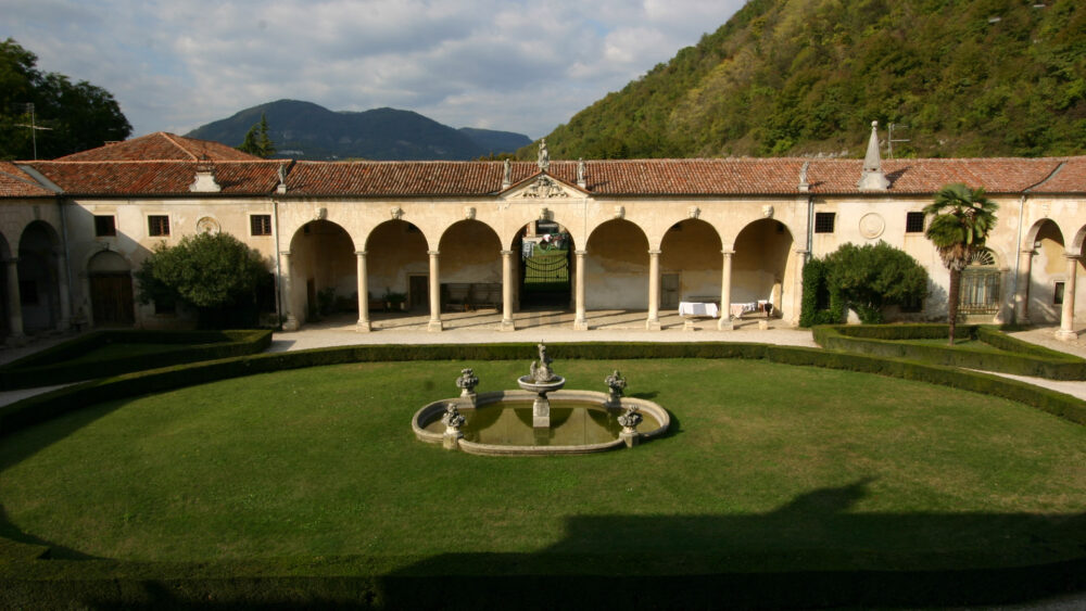 Esposizione Paramenti e Visite guidate in Villa da Schio a Vicenza